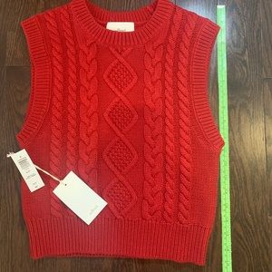 WILFRED ALPS VEST, CRIMSON RED